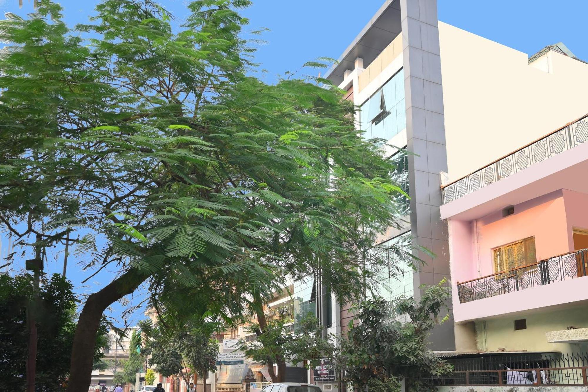 Townhouse Oak Hotel Ar Ganges Premium Varanasi Exterior foto